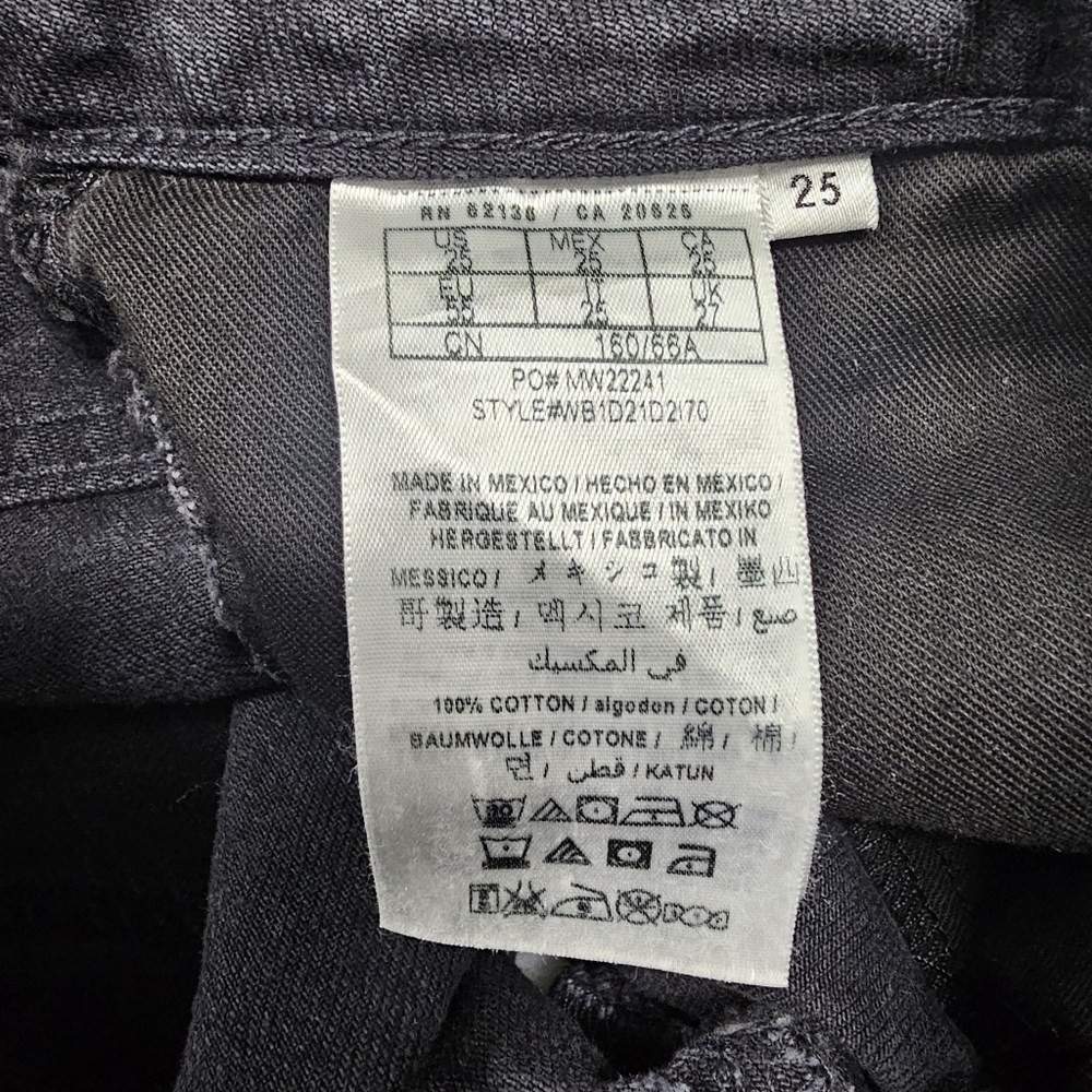 Guess Black Cuffed Distressed Boy Fit Jean Shorts Size 25 Mid Rise - Picture 4 of 7